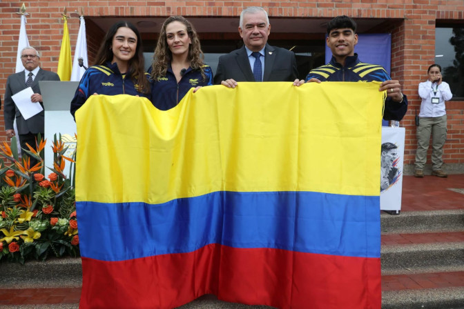 Entrega-del-Pabello-n-Nacional-5.jpeg