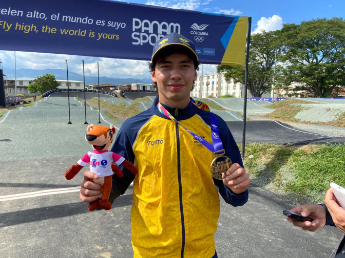 Mateo-Carmona-BMX-2021-Panamericanos-Junior.jpeg