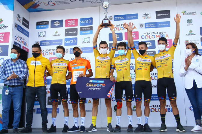 Equipo-Colombia-Tierra-de-Atletas-Giro-sub.jpeg