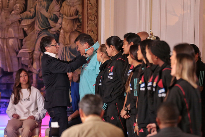el-presidente-entrego-la-orden-de-boayaca-a-jugadoras-y-cuerpo-tecnico.jpeg