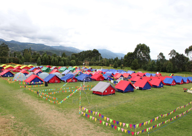 campamentos-juveniles-1.jpeg